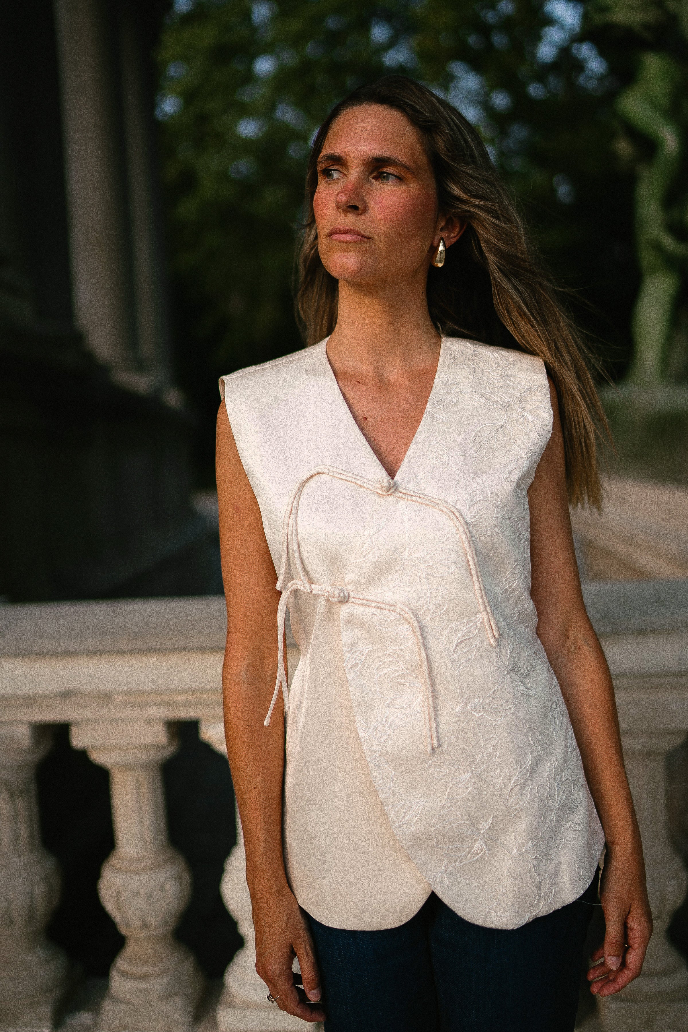 ORIENTAL VEST