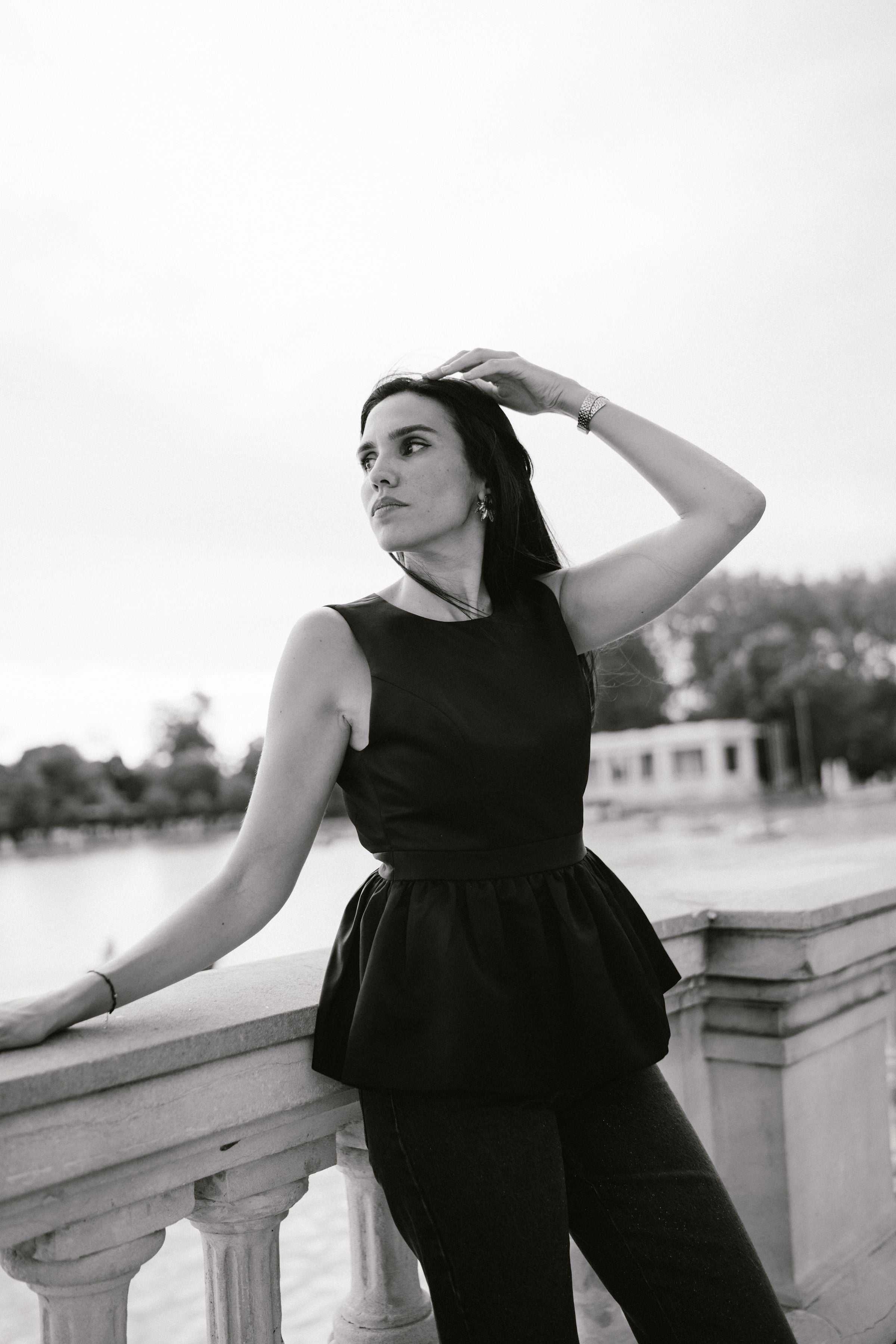 TOP NEGRO CON POPELÍN