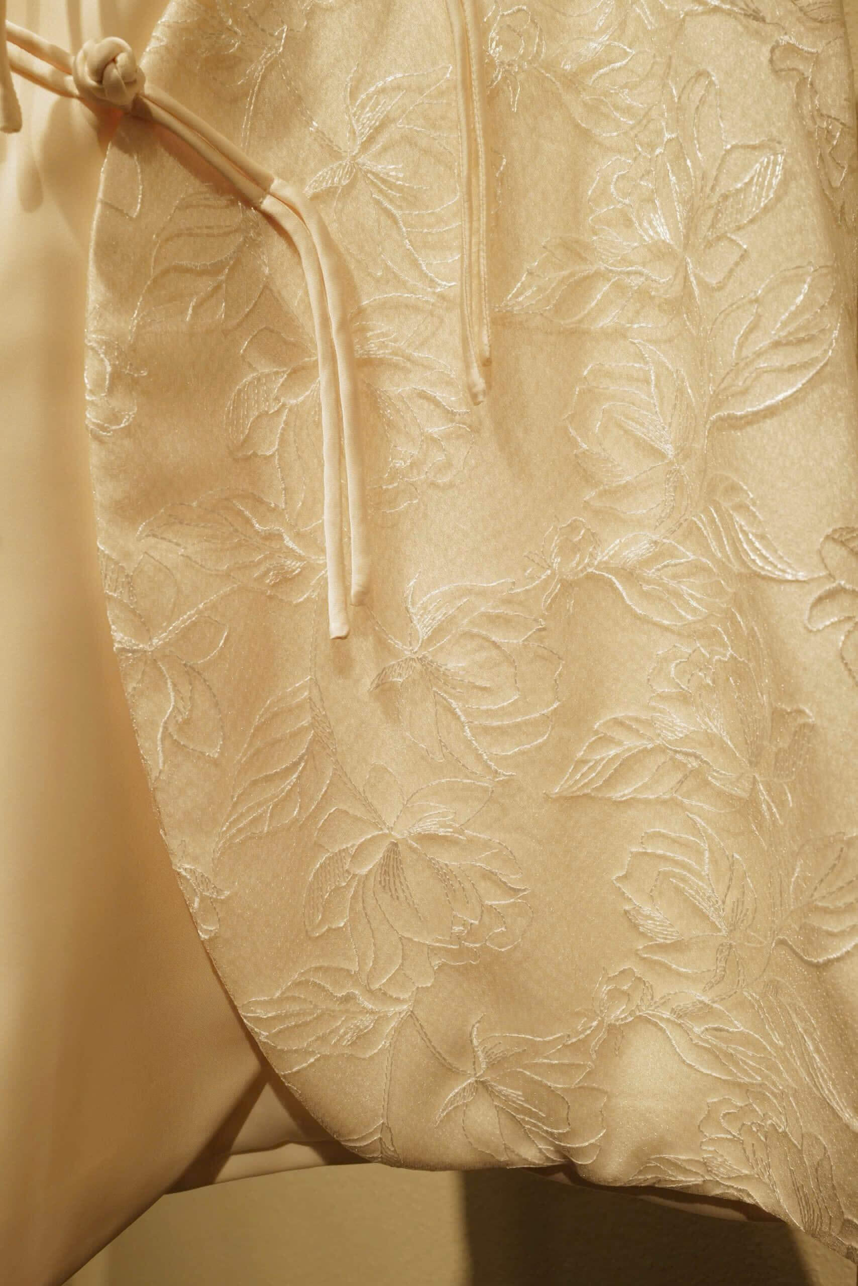 ORIENTAL VEST