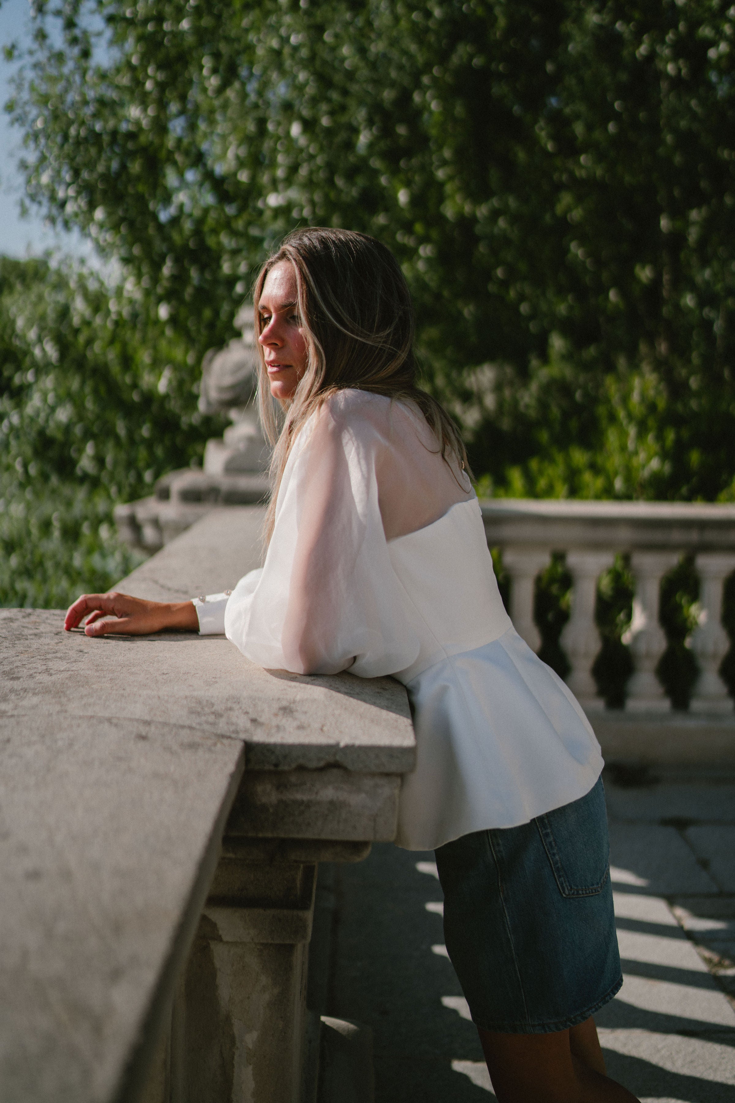 BLUSA BLANCA CON BOTONES JOYA